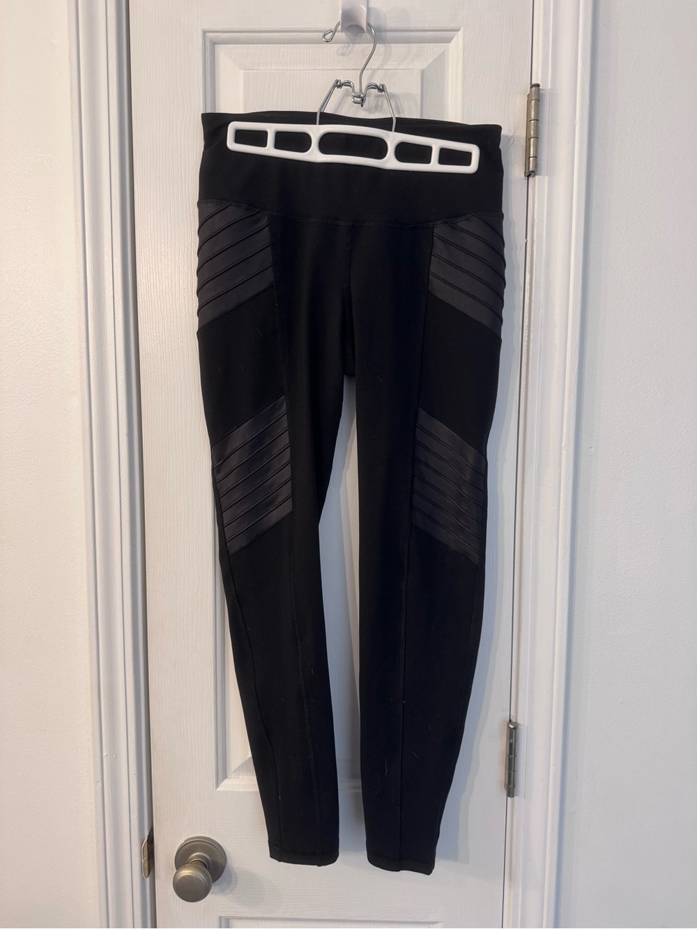 Old Navy Black Paneled Active Leggings